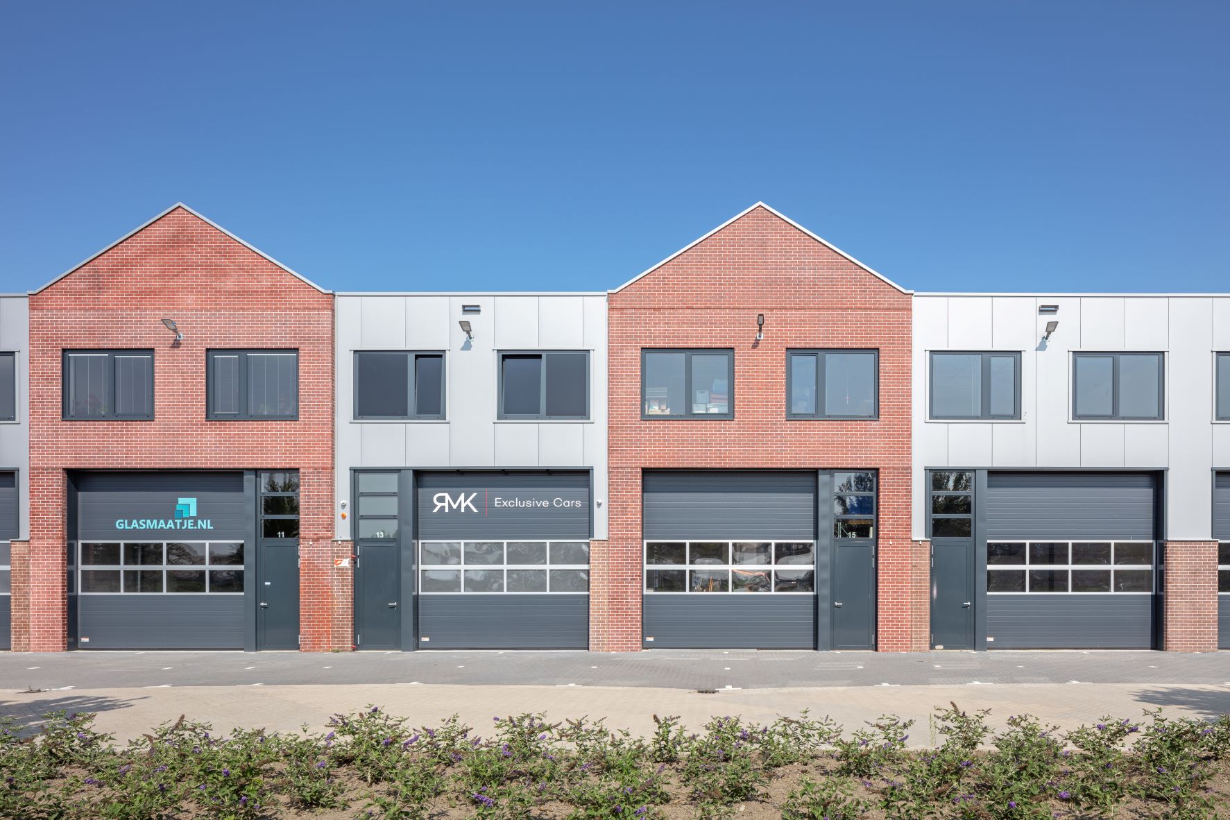 U-NIT Zevenhuizen bedrijfs- en garage-units
